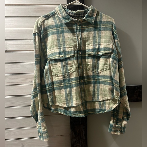 American Eagle Cropped Green Flannel 100% Cotton - Picture 2 of 6